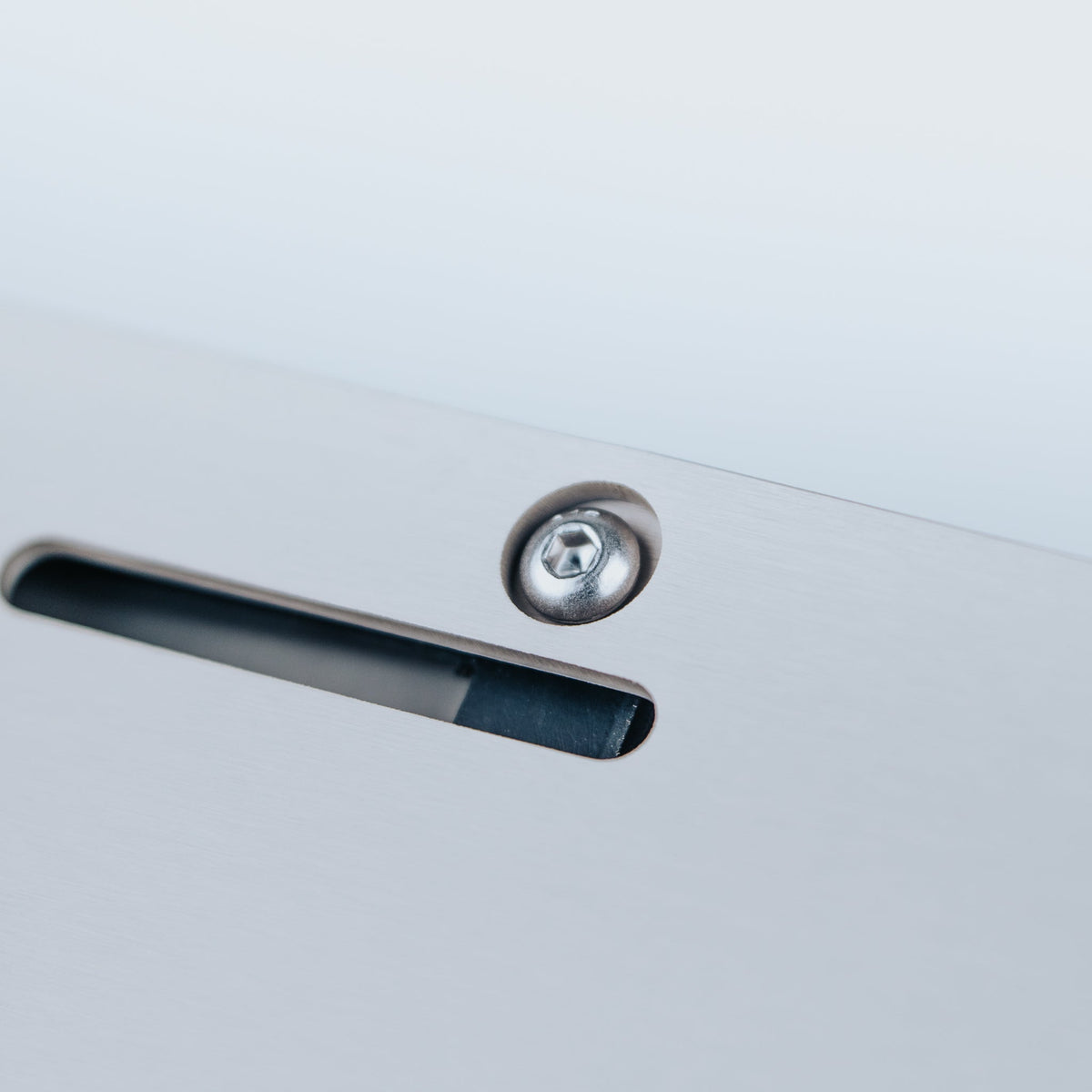 The Mounting Company Medium Mount