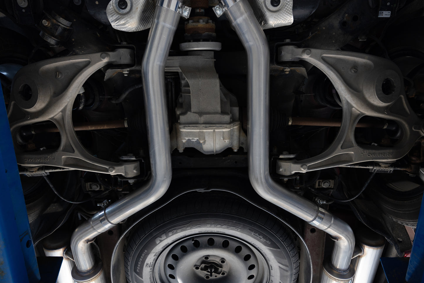 11-Present Dodge Durango 5.7L, Armor Pro 3-Inch Cat-Back Dual Split Rear with CF Tips, Street Profile MBRP