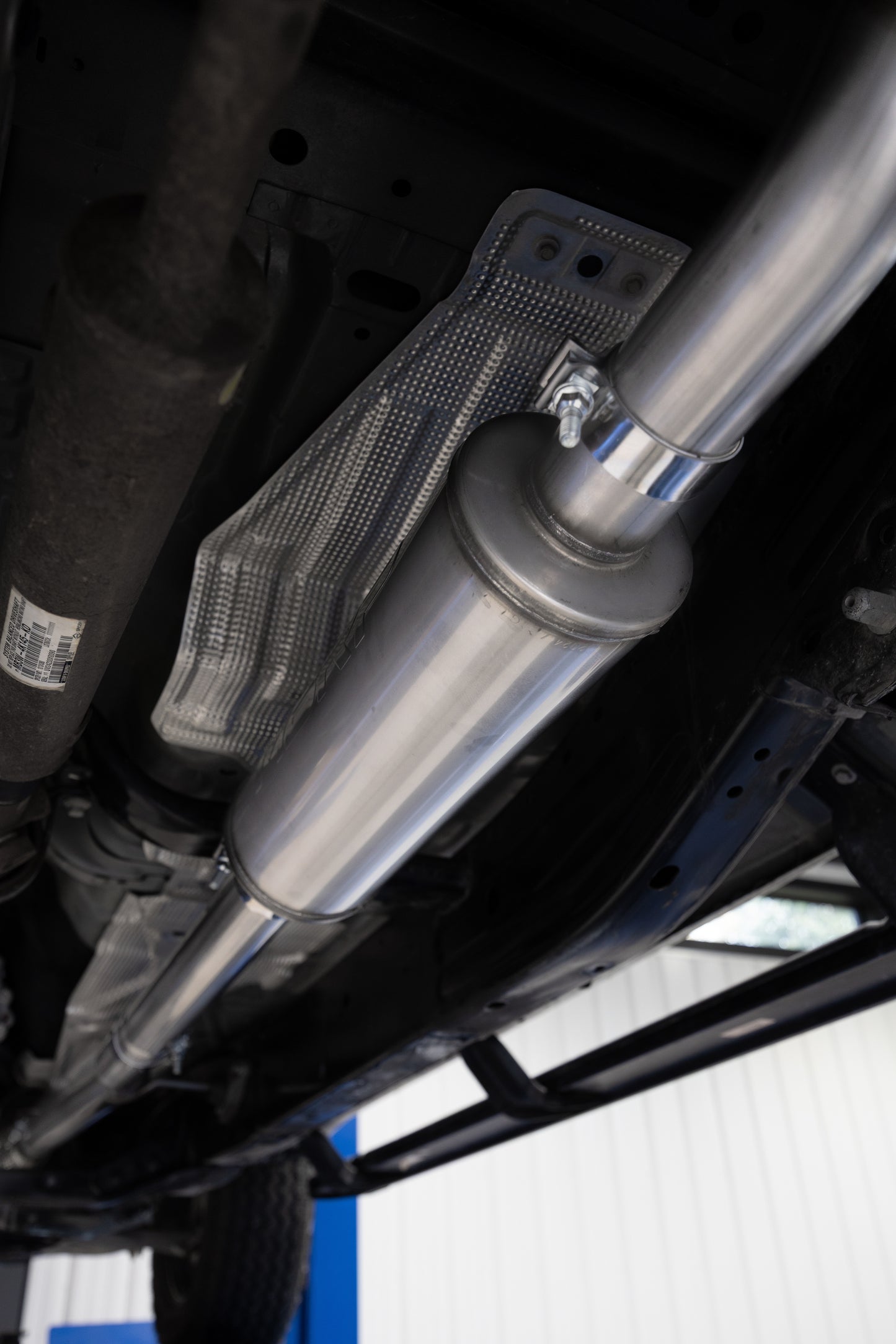 2024-Up Ford Ranger 2.3L Ecoboost Armor Lite Aluminized Steel 3-Inch Cat-Back Single Side Exit with Polished Tip MBRP