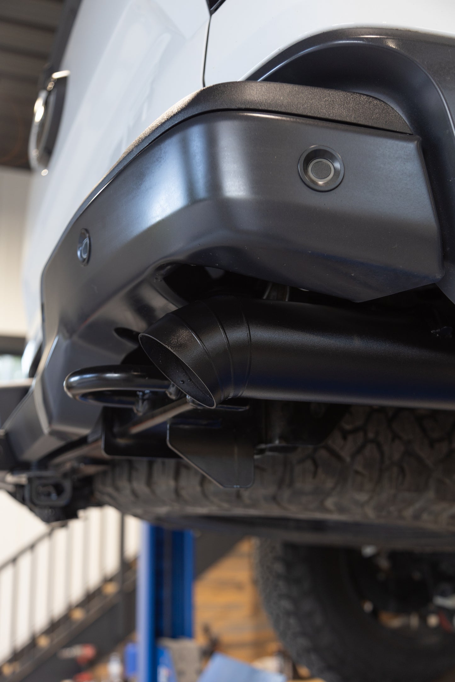 24-Present Ford Ranger Raptor 3.0L EcoBoost, Armor BLK 3-Inch Axle-Back Dual Rear Turn-Down MBRP
